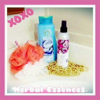 Photo of Herbal Essences Tousle Me Softly Let It Loose Non-Aerosol Hairspray uploaded by Rebecca F.