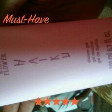 Photo of Avon Haiku Pearlized Shower Gel uploaded by Marsha M.