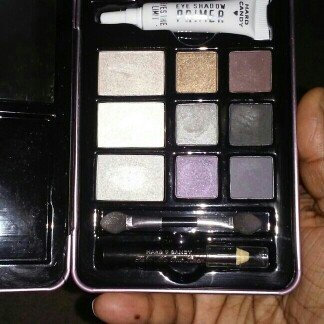 Photo of Hard Candy Look Pro! Tin Smokey Eyes Smokey Eyeshadow Palette uploaded by Danielle W.