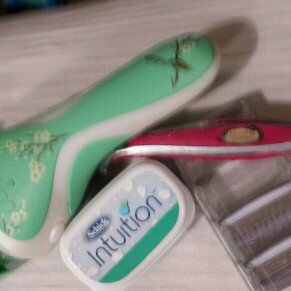 Photo of Schick Plus Razor Blades uploaded by joie w.