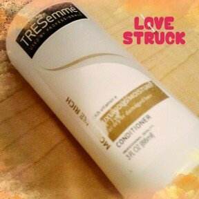 Photo of TRESemmé Moisture Rich Conditioner Luxurious Moisture uploaded by Marionette D.