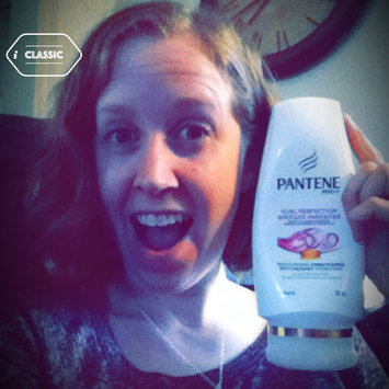 Photo of Pantene Pro-V Curl Perfection Conditioner uploaded by Sarah T.