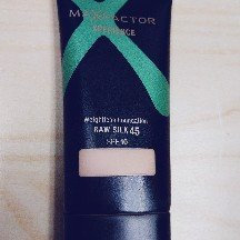 Photo of Max Factor Xperience Weightless Foundation SPF 1 uploaded by Nicole S.