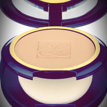 Photo of Estée Lauder Double Wear Stay-in-Place Powder Makeup uploaded by Madeline V.