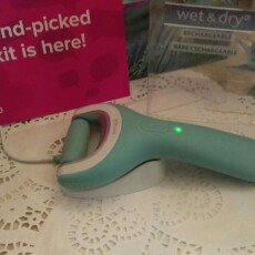 Photo of Amope Pedi Perfect Electronic Foot File with Diamond Crystals uploaded by valerie w.