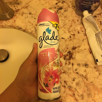 Photo of Glade White Tea & Lily Room Spray uploaded by carolina Q.