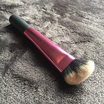 Photo of Head Real Techniques Sculpting Makeup Brush uploaded by Alicia B.