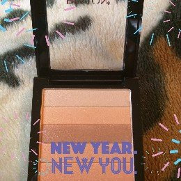 Photo of Revlon Highlighting Palette uploaded by Alysha L.