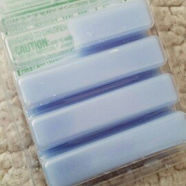 Photo of Air Wick Snuggle Wax Melts Fresh Linen uploaded by Savannah W.
