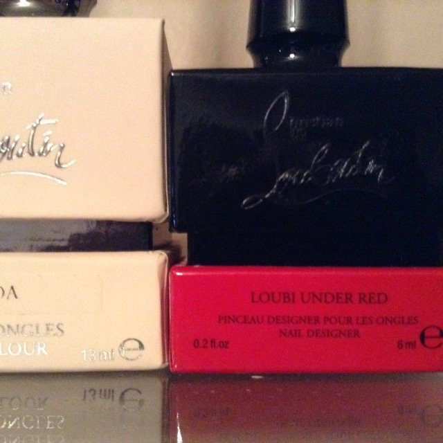 Christian Louboutin Nail Colour - The Pops Escatin 0.4 oz