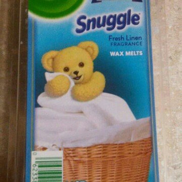 Photo of Air Wick Snuggle Wax Melts Fresh Linen uploaded by Whitney G.