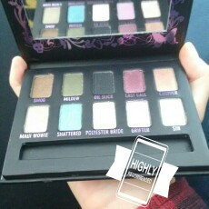 Photo of Urban Decay Shadow Box Ammo uploaded by Maura A.