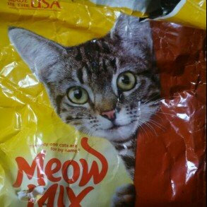 Photo of Meow Mix Adult Cat Food Original Mix 18 Pound Bag - Nestlé USA uploaded by Jessica H.
