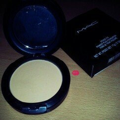 Photo of M.A.C Cosmetics Matchmaster Shade Intelligence Compact uploaded by Marianthony M.