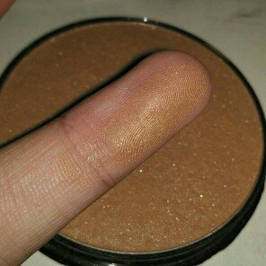 Photo of Max Factor Bronzing Powder 01 Golden uploaded by Bill Felix C.