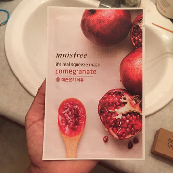 Photo of Innisfree It's Real Squeeze Mask 5pcs (Pomegranate) uploaded by Aramicah J.