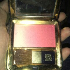 Photo of Estée Lauder Signature Silky Powder Blush uploaded by ali w.