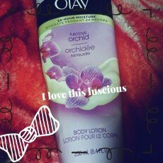 Photo of Olay Luscious Embrace Cleansing Body Wash uploaded by Adri V.