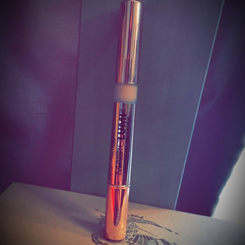 Photo of L'Oréal Paris MAGIC by Studio Secrets Magic Lumi Highlighting Concealer uploaded by Jayleen M.
