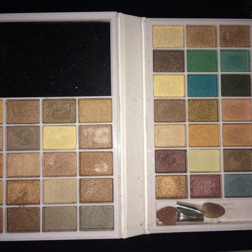Photo of e.l.f. Cosmetics Eyeshadow Book uploaded by Annabel L.