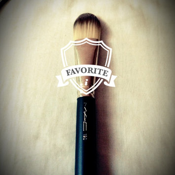 Photo of M.A.C Cosmetics 190 Foundation Brush uploaded by Halina B.
