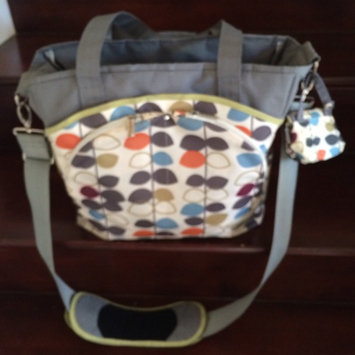 Photo of JJ Cole Mode Diaper Tote Bag, Mixed Leaf (Discontinued by Manufacturer) uploaded by Vanessa V.