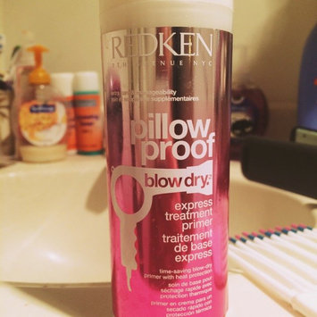 Photo of Redken Pillow Proof Blow Dry Express Primer Heat Protection Spray uploaded by Stacy P.