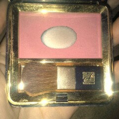 Photo of Estée Lauder Signature Silky Powder Blush uploaded by ali w.