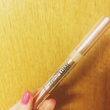 Photo of L'Oréal Paris MAGIC by Studio Secrets Magic Lumi Highlighting Concealer uploaded by Taylor M.