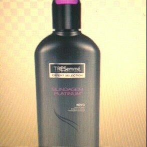 Photo of TRESemmé Renewal Hair & Scalp Shampoo uploaded by Larissa D.