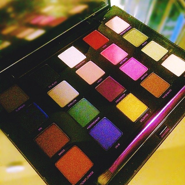 Urban Decay XX Vice Ltd Reloaded Eyeshadow Palette