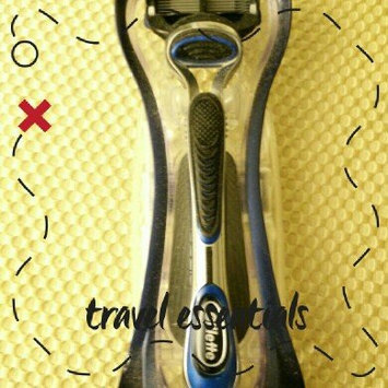 Photo of Gillette Fusion Proglide Silvertouch Power Razor With Flexball Technology uploaded by Lucie L.