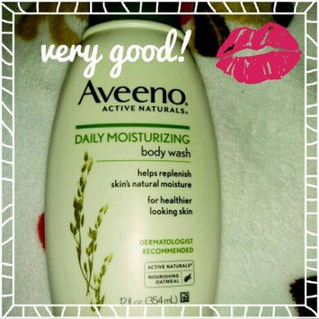 Photo of Aveeno® Daily Moisturizing Body Wash uploaded by Yohanna R.