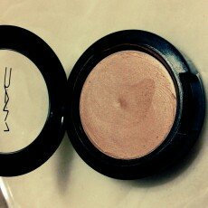 Photo of M.A.C Cosmetics Cream Colour Base uploaded by karen r.
