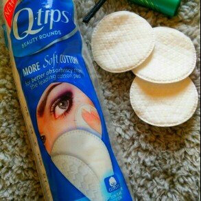 Photo of Q-tips Beauty Cotton Rounds uploaded by Rosie.80 F.