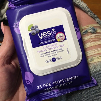 Photo of Yes To Blueberries Cleansing Facial Wipes uploaded by Jennifer E.