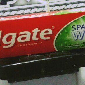 Photo of Colgate® Baking Soda SPARKLING WHITE® Toothpaste Mint Zinc Gel uploaded by Jassia P.