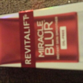 Photo of L'Oréal Paris RevitaLift® Miracle Blur Oil-Free uploaded by Jennifer C.