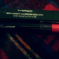 Photo of M.A.C Cosmetics Haute & Naughty Lash uploaded by Francelis V.