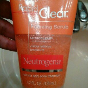 Photo of Neutrogena® Rapid Clear Foaming Scrub uploaded by Miasar R.