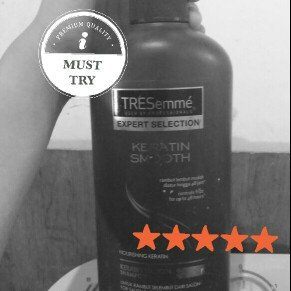 Photo of TRESemmé Keratin Smooth Shampoo uploaded by Ellah S.