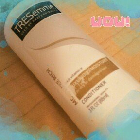 Photo of TRESemmé Moisture Rich Conditioner Luxurious Moisture uploaded by Marionette D.