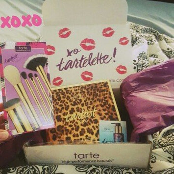 Photo of tarte 6-Pc. Brush Set by Nicol Concilio uploaded by Yvonne G.