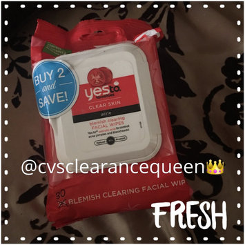 Photo of Yes To Grapefruit Facial Wipes Correct & Repair Towelettes uploaded by Marisela A.