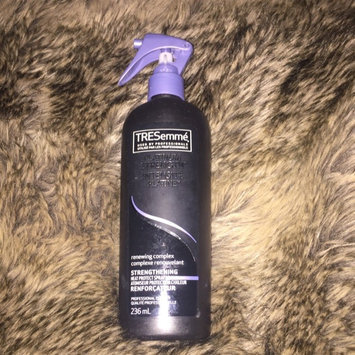 Photo of TRESemmé Platinum Strength Strengthening Heat Protect Spray uploaded by Cassandra D.