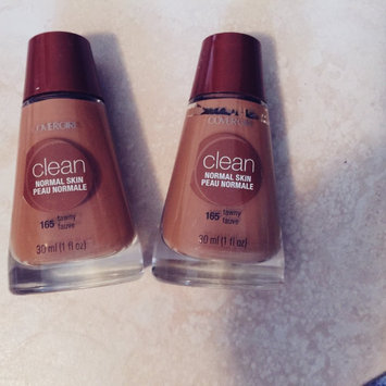 Photo of Cover Girl Warm Beige Sensitive Skin Liquid Make Up uploaded by Amairany L.