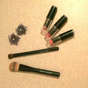 Photo of wet n wild Eyeshadow Brush uploaded by Angelica A.