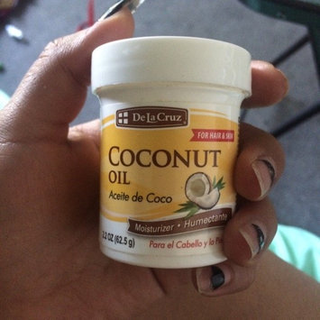 Photo of De La Cruz Products Inc De La Cruz Aceite De Coco Humectante Coconut 2.2 Ounce Jar uploaded by Cinthia S.