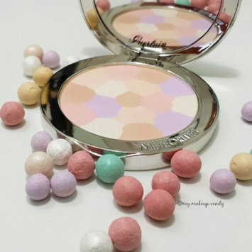 Photo of Guerlain Météorites Compact Light-Revealing Powder uploaded by Carrie S.
