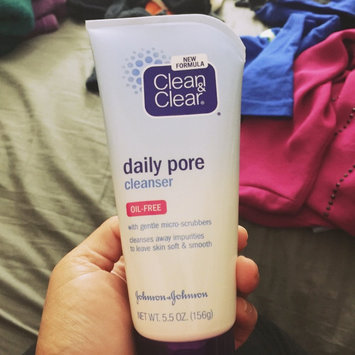 Photo of Clean & Clear® Oil-Free Daily Pore Cleanser uploaded by Ashley V.